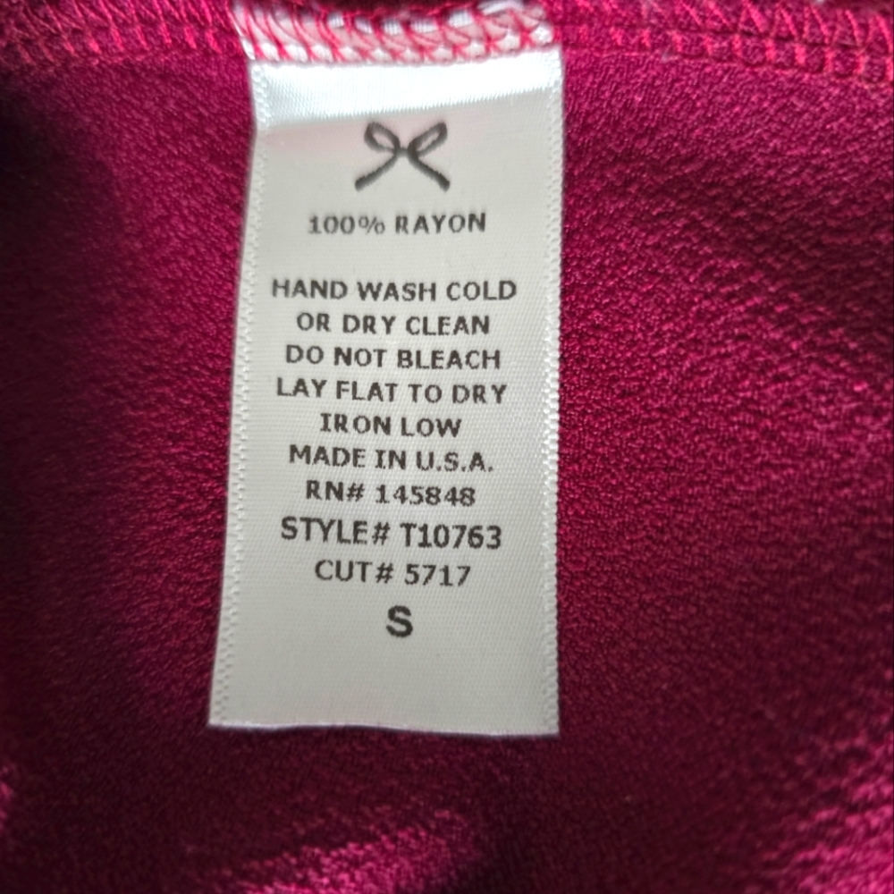 Burgundy Bell Sleeve Top Size S - Picture 5 of 10